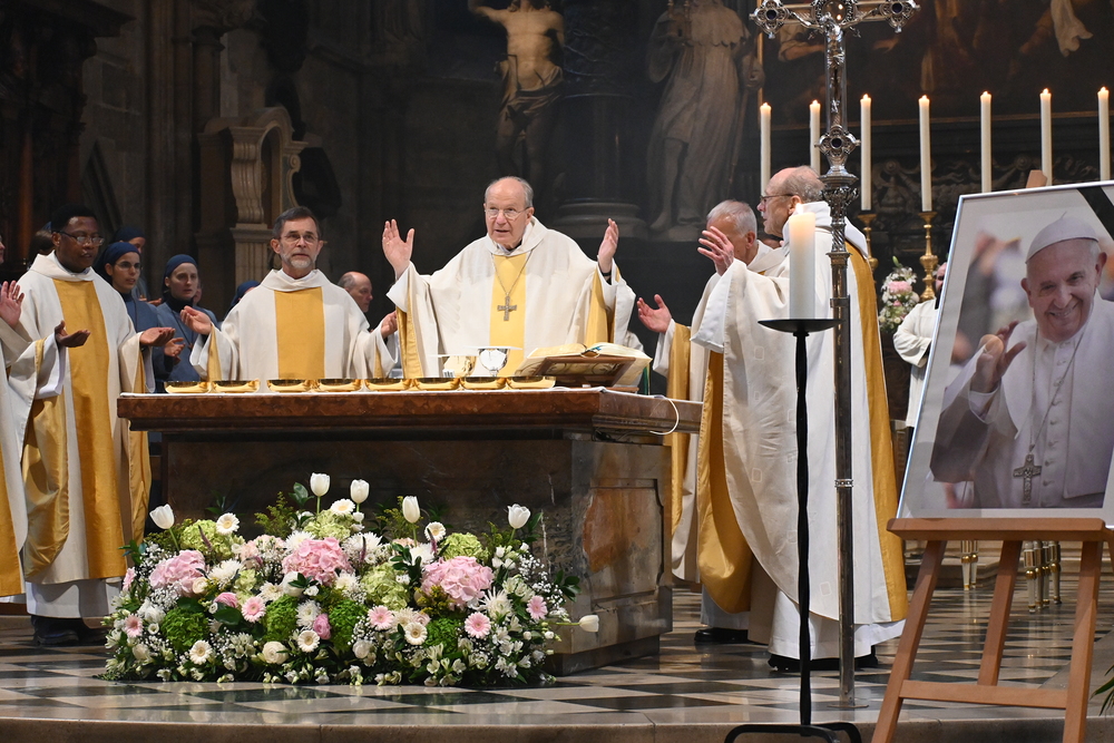 Kardinal Schönborn feiert kleines Requiem für Papst Franziskus im Stephansdom am Ostermontag / Kathpress/Paul Wuthe Trauergottesdienst für Papst Franziskus im Wiener Stephansdom