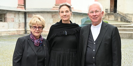 Mariazell, 16.5.2025, v.l.: Waltraud Klasnic (Vorsitzende der Unabhängigen Opferschutzkommission), Caroline List (Designierte Vorsitzende der Unabhängigen Opferschutzkommission), Erzbischof Franz Lackner (Vorsitzender der Ö. Bischofskonferenz)