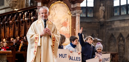 Stephansdom: 1.600 Kinder und Eltern feierten Klemens Maria Hofbauer