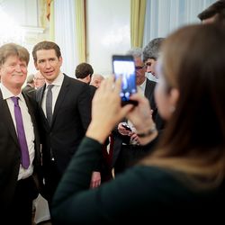 Am 4. Dezember 2018 empfingen Bundeskanzler Sebastian Kurz (r.) und Bundesminister Gernot Bl?mel Vertreter christlicher Religionen im Bundeskanzleramt.