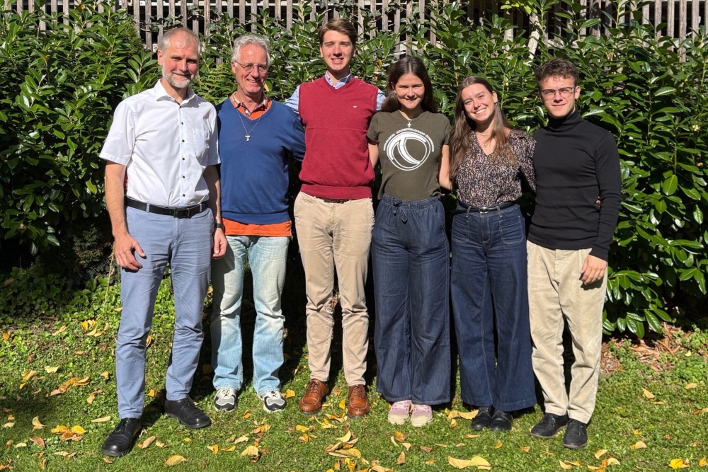 Gruppenfoto des Leitungsgremiums der Katholischen Hochschuljugend Österreichs
