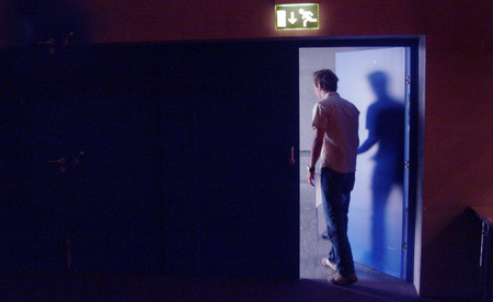 Notausgang / Emergency Exit / www.bilderbox.com Notausgang / Emergency Exit